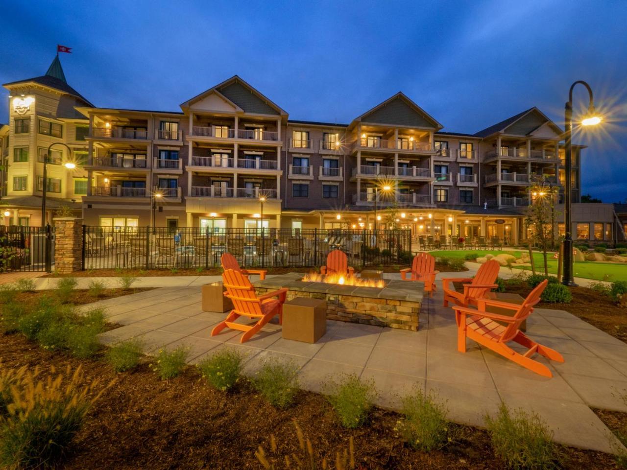Chautauqua Harbor Hotel - Jamestown Celoron Buitenkant foto